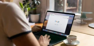 Vysvětlení, jak odstranit prázdnou stránku v Dokumentech Google