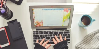 Vysvětlení vkládání řádku v aplikaci Microsoft Word