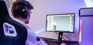 Vysvětlení přehrávání hudby v aplikaci Discord