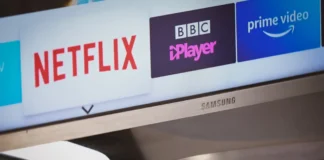 Jak používat funkci Bixby v televizoru Samsung Smart TV