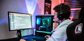 Jak ztlumit zvuk někoho na službě Discord