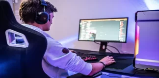 Jak přehrávat hudbu v aplikaci Discord