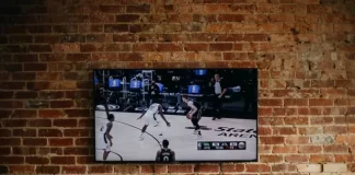 Jaké dobré 70palcové televizory si můžete koupit?